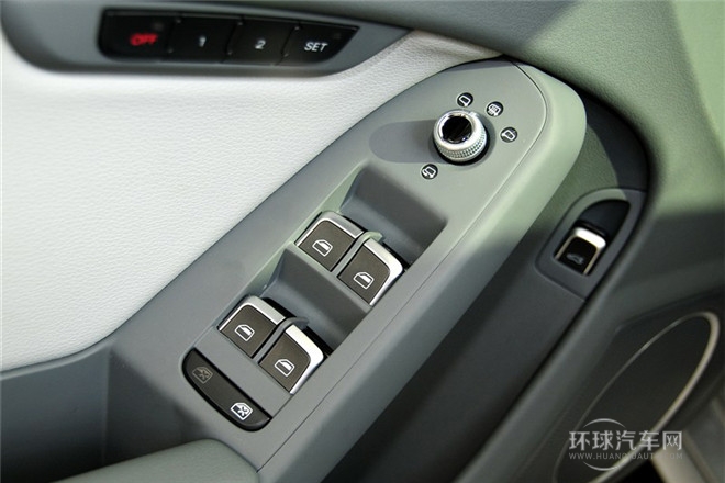 2013款 35 TFSI 自動豪華型