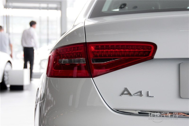 2013款 35 TFSI 自動(dòng)舒適型