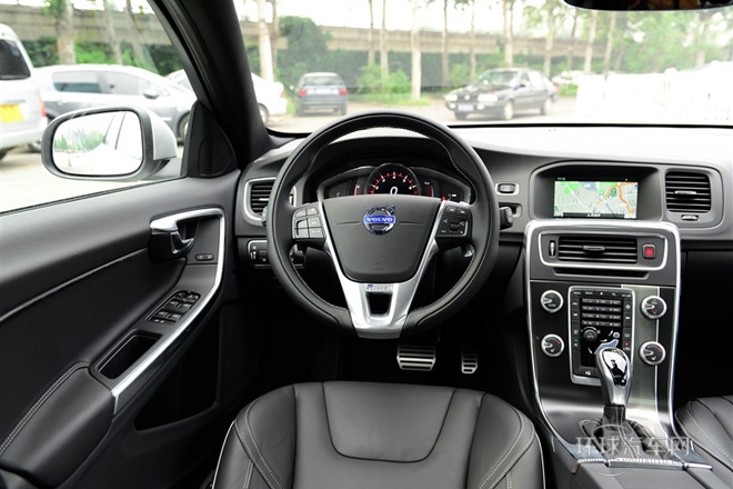 2015款2.0T T5智雅個性運動版