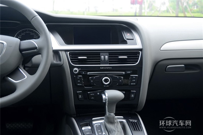 2013款 30 TFSI 自動舒適型