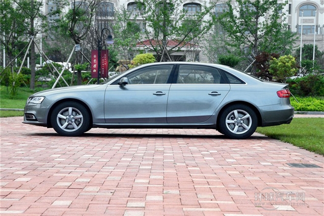 2013款 30 TFSI 自動舒適型