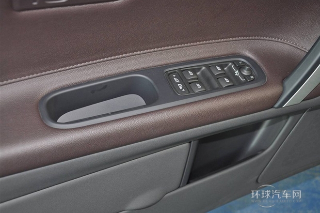 2012款2.5T手自一體敞篷版