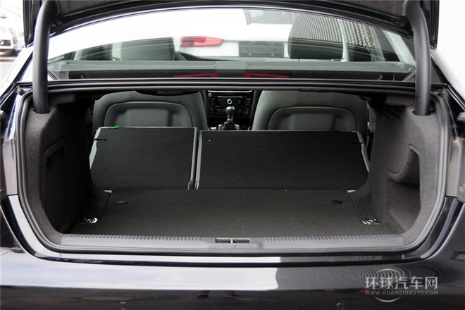 2013款 30 TFSI 手動舒適型