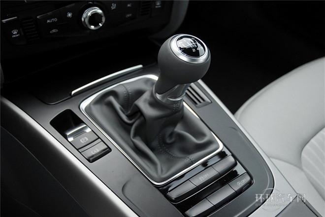 2013款 30 TFSI 手動舒適型