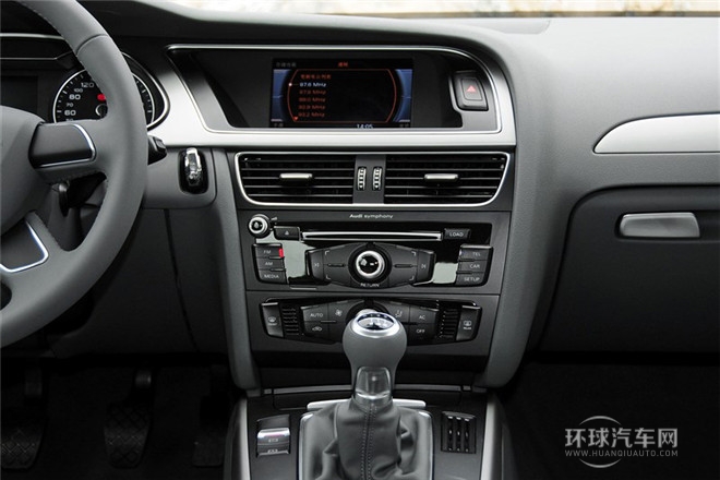 2013款 30 TFSI 手動舒適型