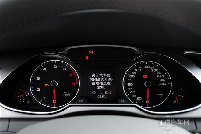 2013款 30 TFSI 手動舒適型