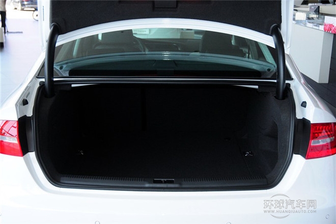 2015款 35 TFSI 自動標準型