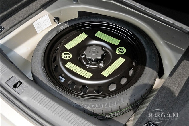 2015款 30 TFSI 自動舒適型