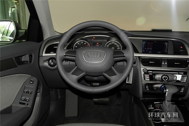 2015款 30 TFSI 自動舒適型