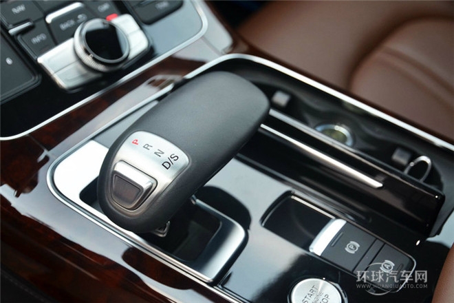 2013款 A8L 55 TFSI quattro專享型