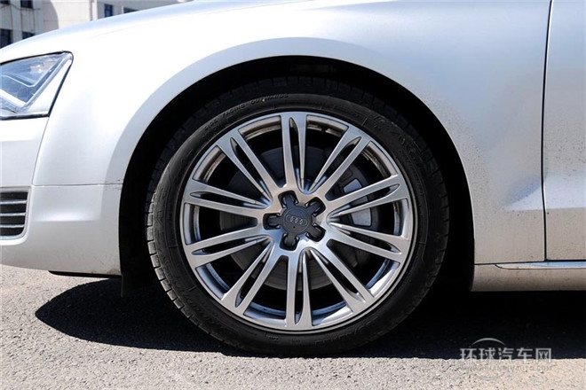 2013款 A8L 55 TFSI quattro尊貴型