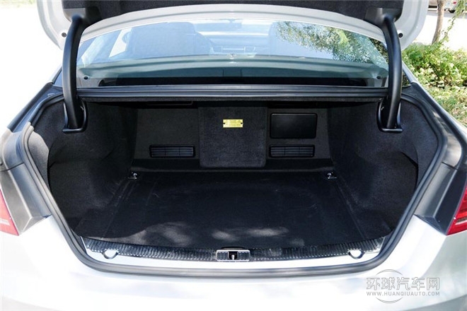 2013款 A8L 55 TFSI quattro尊貴型