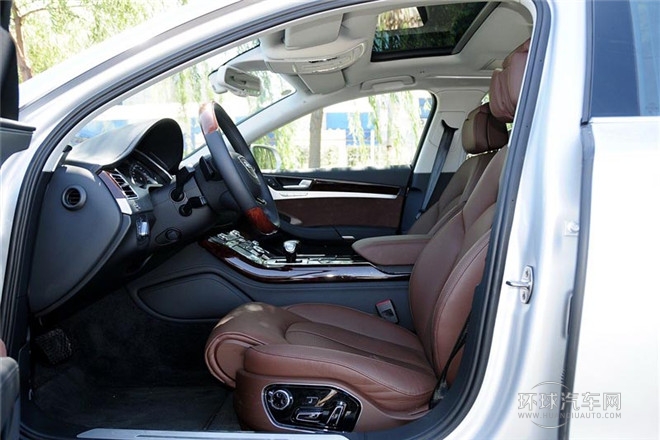 2013款 A8L 55 TFSI quattro尊貴型