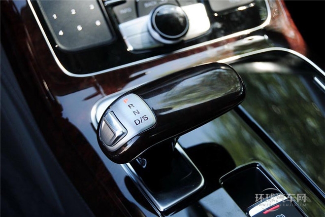 2013款 A8L 55 TFSI quattro尊貴型