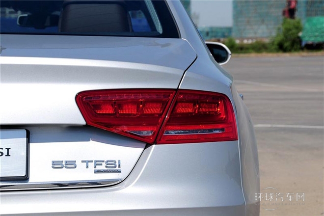 2013款 A8L 55 TFSI quattro尊貴型