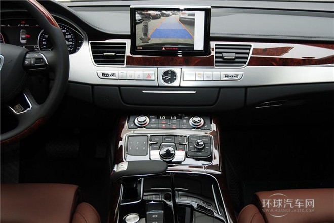 2013款 A8L 55 TFSI quattro豪華型