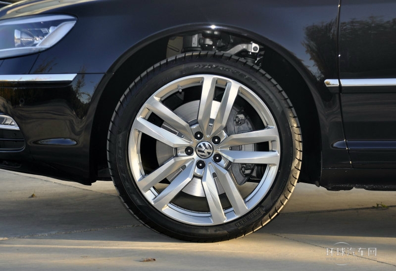 2013款 4.2L 柏秋納弗洛版