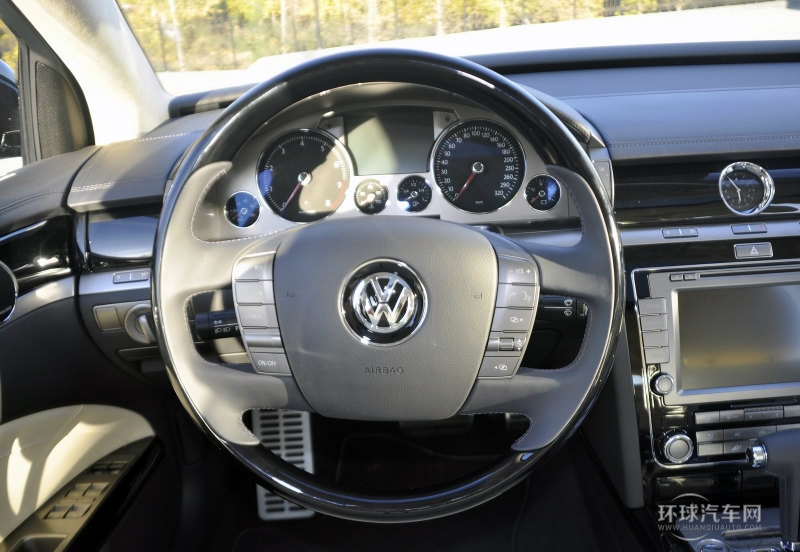 2013款 4.2L 柏秋納弗洛版