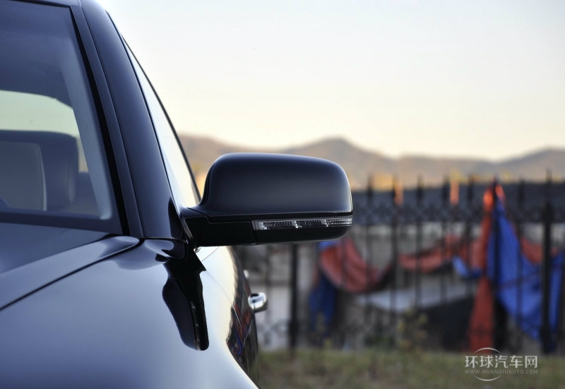 2013款 4.2L 柏秋納弗洛版