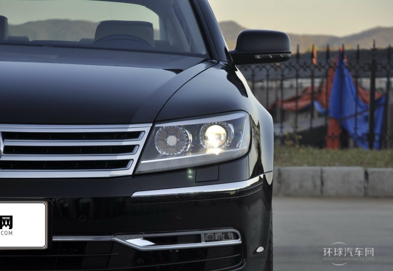 2013款 4.2L 柏秋納弗洛版