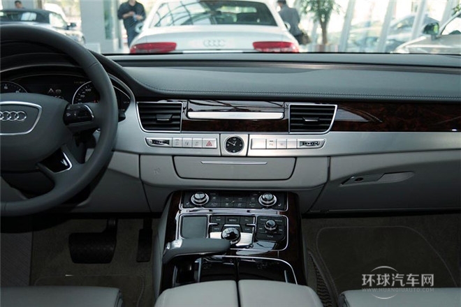 2013款 A8L 45 TFSI quattro舒適型