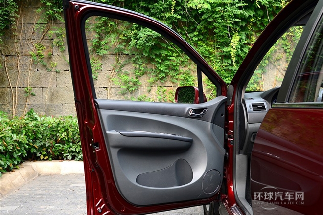 2014款 1.5L 手動舒適型