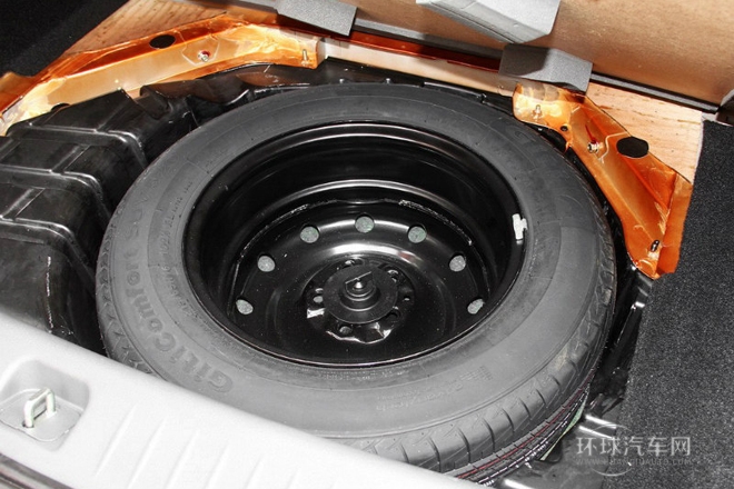 2014款 1.5L 手動(dòng)尊享型