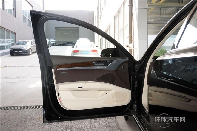 2013款 A8L 30 FSI 專享型