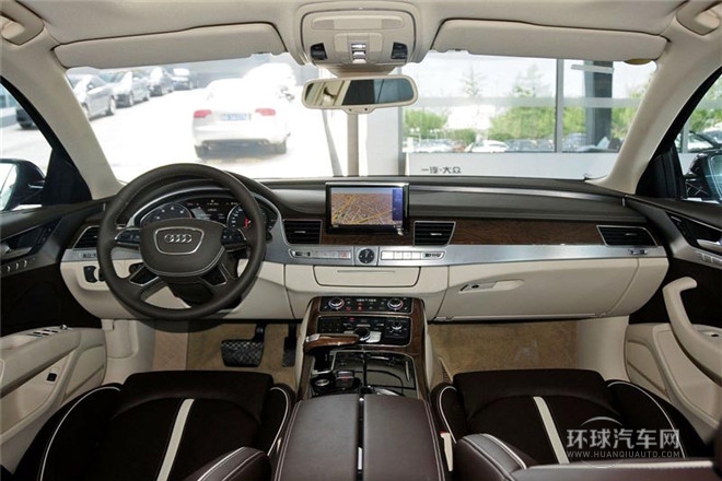 2013款 A8L 30 FSI 專享型