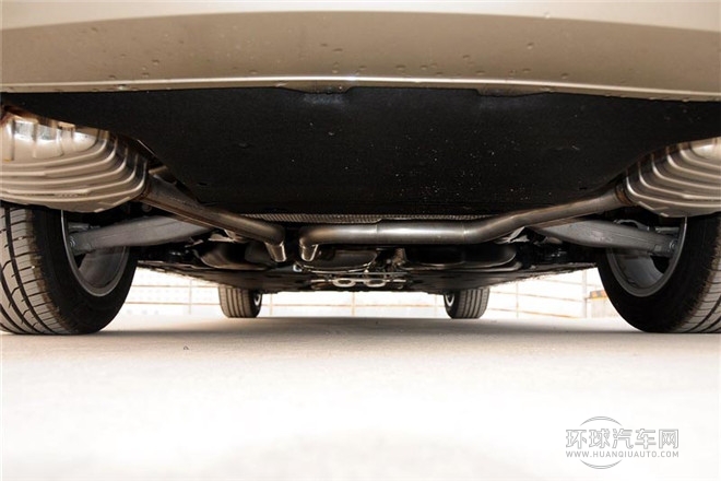 2013款 A8L 30 FSI 舒適型