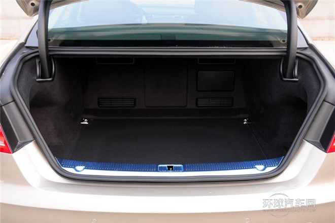 2013款 A8L 30 FSI 舒適型