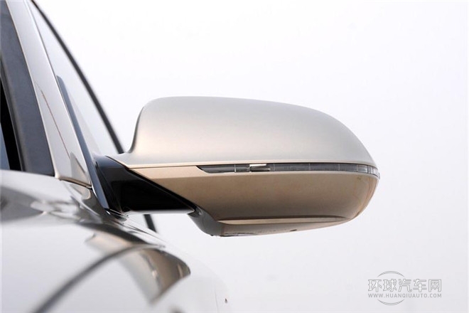 2013款 A8L 30 FSI 舒適型