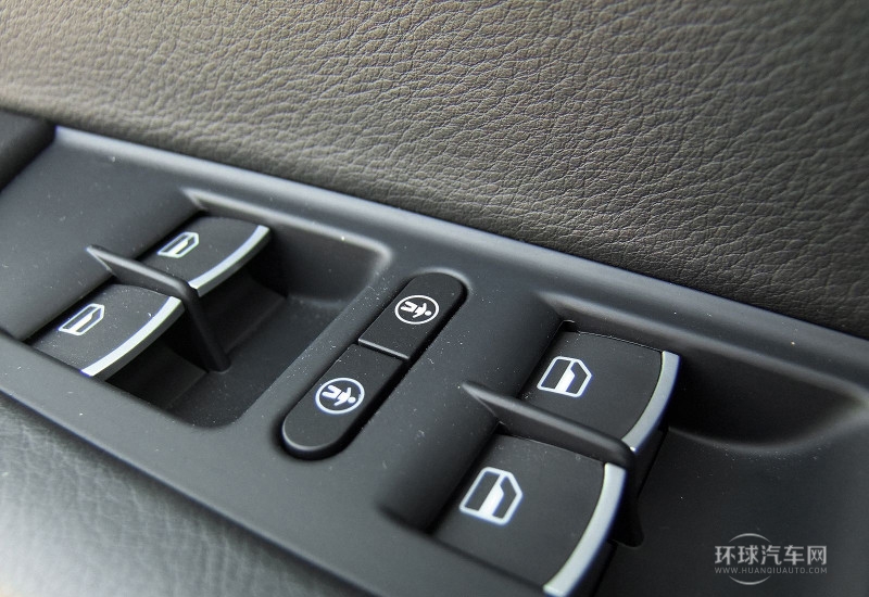 2011款 3.0TDI V6 柴油標配型