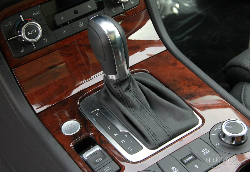 2011款 3.0TDI V6 柴油豪華型