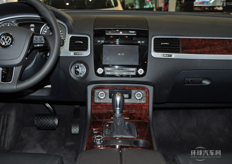 2011款 3.0TSI V6 標(biāo)配型