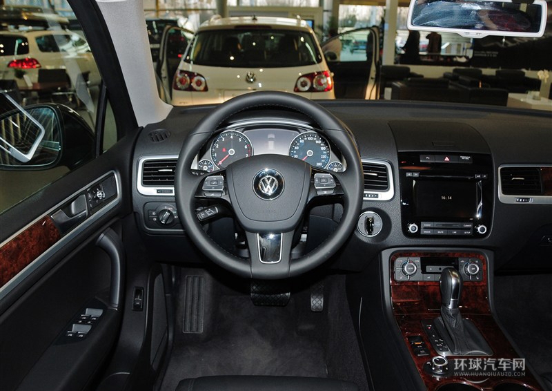 2011款 3.0TSI V6 標(biāo)配型