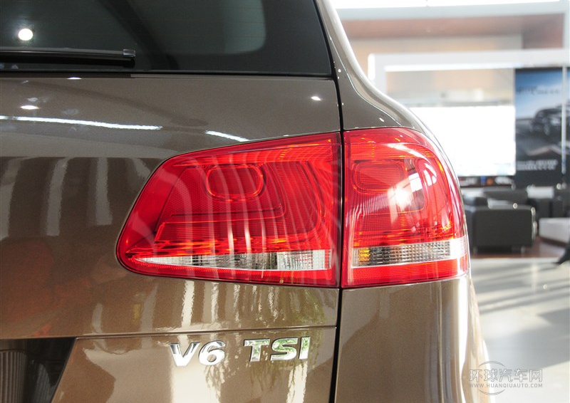 2011款 3.0TSI V6 標(biāo)配型