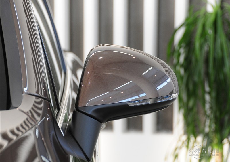 2011款 3.0TSI V6 標配型