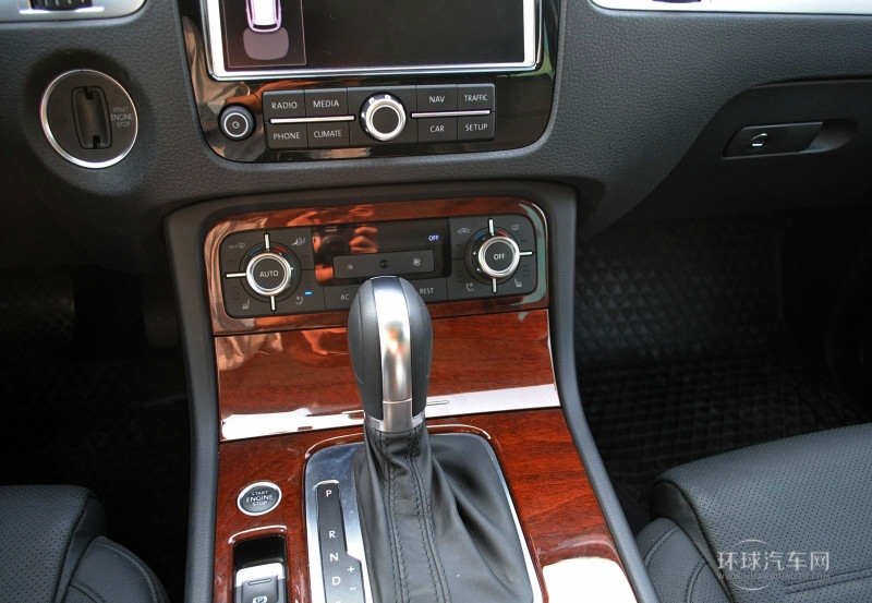 2011款 3.0TSI V6 豪華型