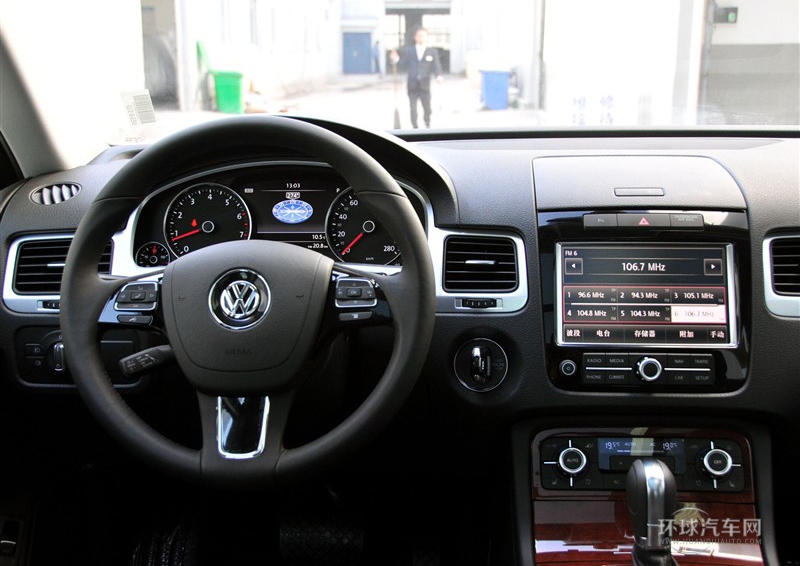 2011款 3.0TSI V6 舒適型