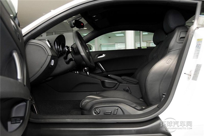 2013款 TT Coupe 45 TFSI 白色經典版