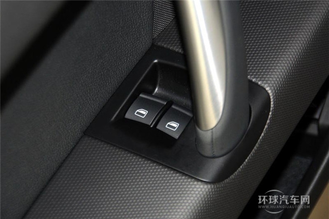 2013款 TT Coupe 45 TFSI 白色經(jīng)典版