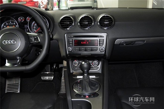 2013款 TT Coupe 45 TFSI 白色經典版