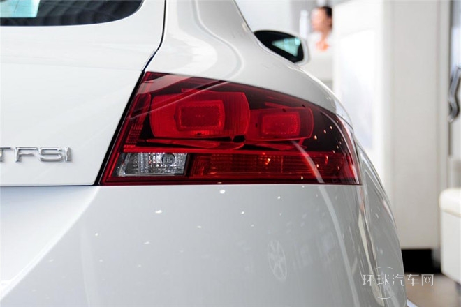 2013款 TT Coupe 45 TFSI 白色經典版