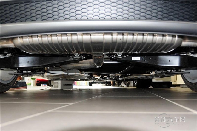 2013款 TT Coupe 45 TFSI 白色經(jīng)典版