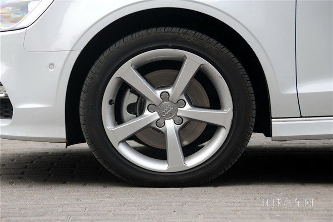 2014款 Limousine 40 TFSI S line豪華型