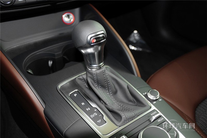 2014款 Limousine 40 TFSI S line豪華型