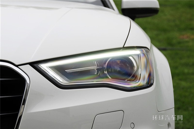 2014款 Limousine 40 TFSI S line豪華型