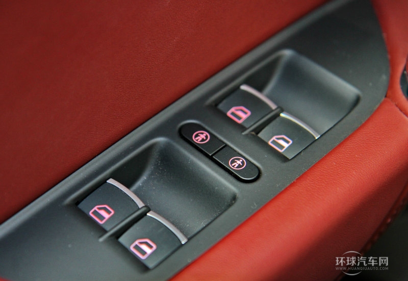 2013款 3.0TSI V6 限量奢華版