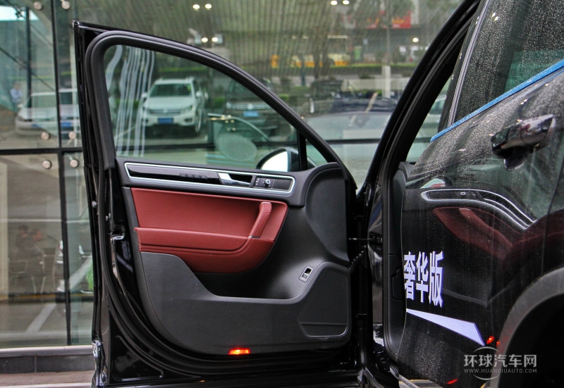 2013款 3.0TSI V6 限量奢華版